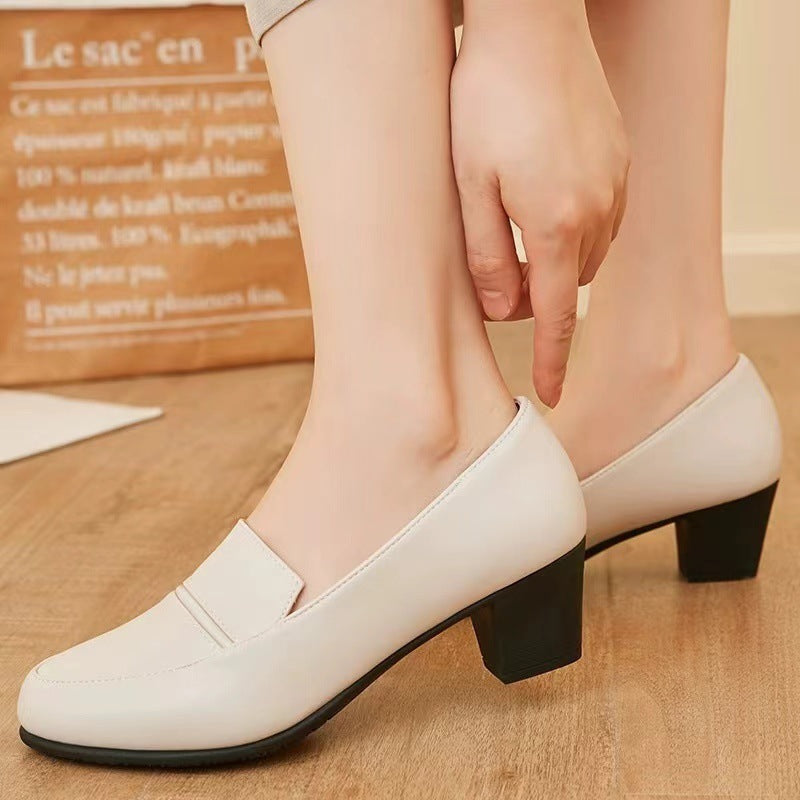 Mom Shoes Soft Leather Versatile