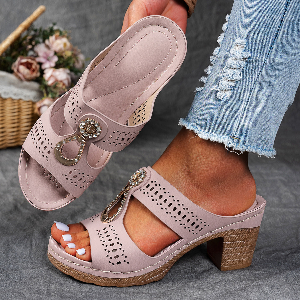 Plus Size Flat Hollowed Solid Color Slippers Stitching Middle-aged Mother Rhinestone Shoes