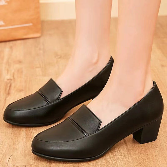 Mom Shoes Soft Leather Versatile